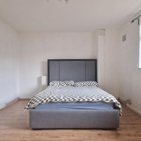 Ritz Place 2 Northolt  Esterno foto